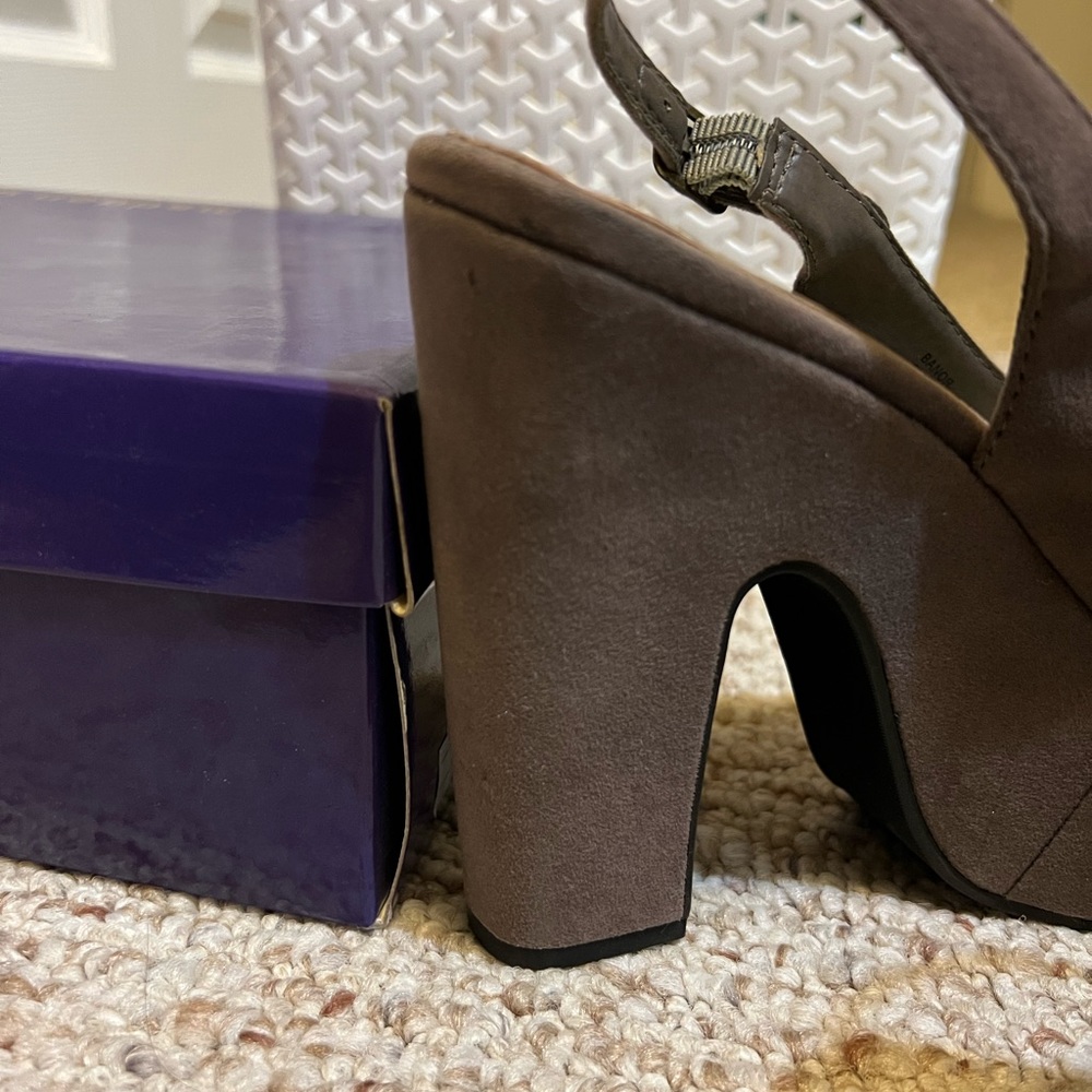 Steve Madden Wedge - Picture 5 of 9